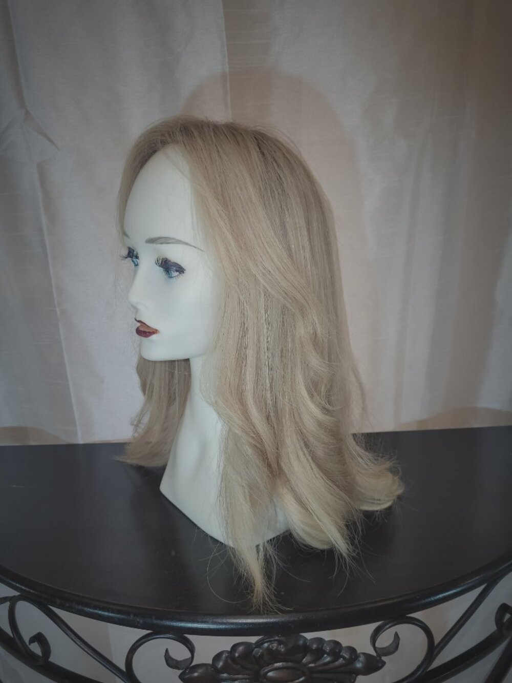 Human Hair - Picture 3 of 9